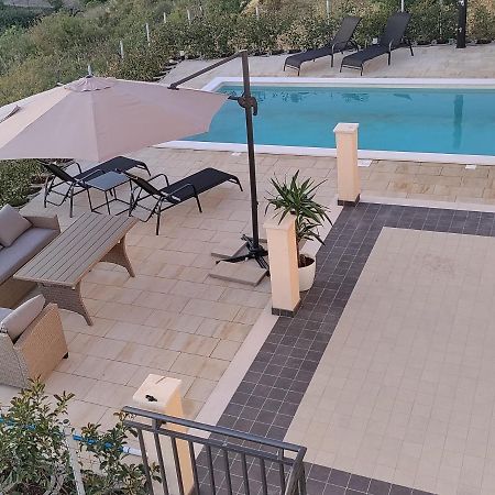Magi House With Pool Appartement Podstrana Buitenkant foto