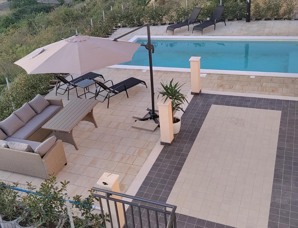 Magi House With Pool Appartement Podstrana Buitenkant foto