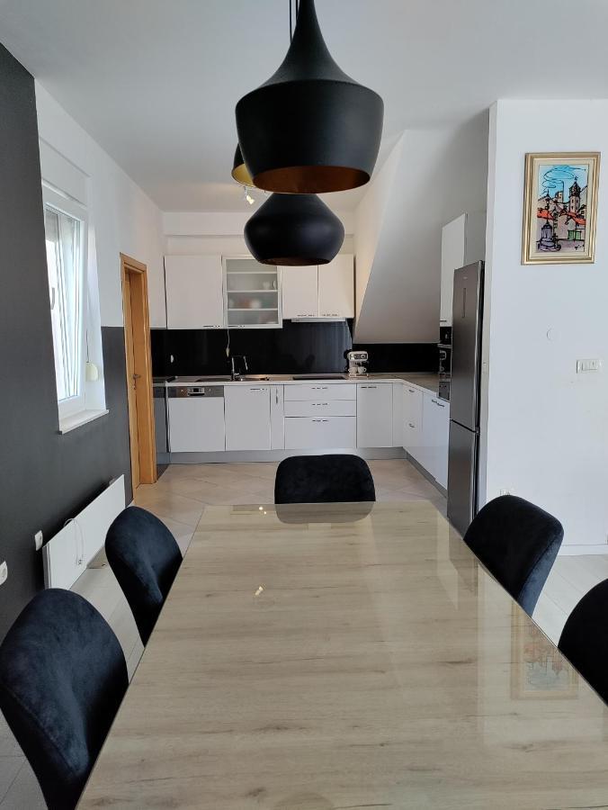 Magi House With Pool Appartement Podstrana Buitenkant foto